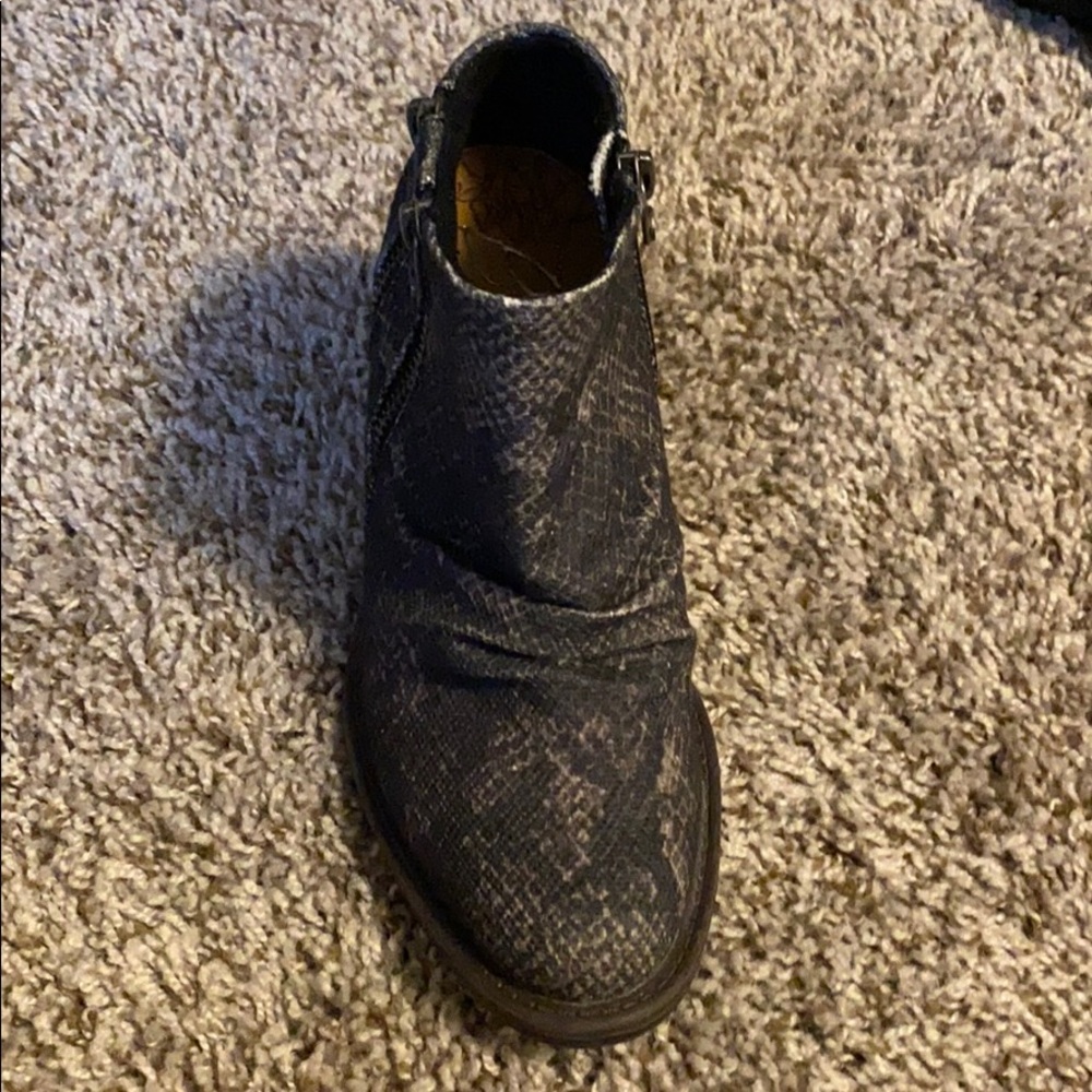 Blowfish booties